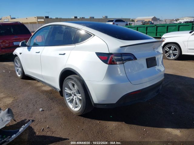 2020 TESLA MODEL Y 5YJYGDEF8LF002572 Photo 2