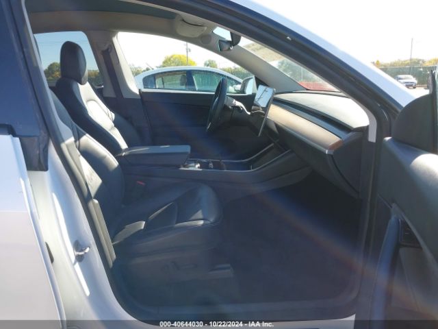 2020 TESLA MODEL Y 5YJYGDEF8LF002572 Photo 4
