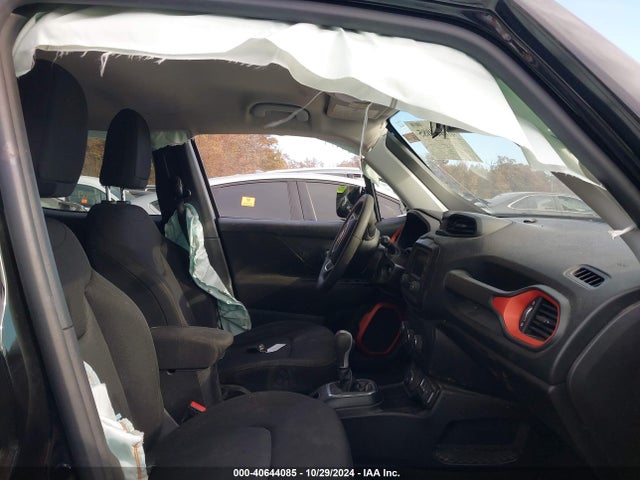 ZACNJBAB7LPL45195 Jeep Renegade Upland 4x4
