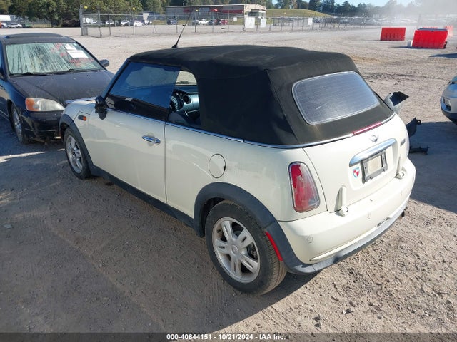 2006 MINI COOPER WMWRF33576TG14629 Photo 2