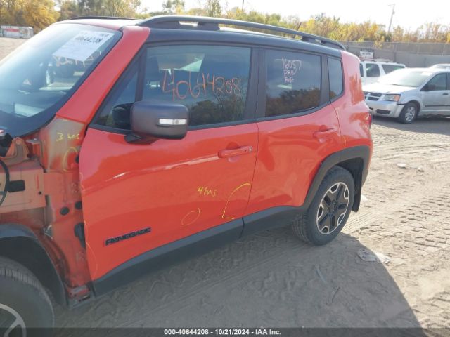 ZACCJBCT8GPD70712 Jeep Renegade Trailhawk