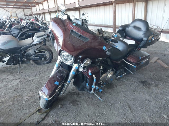 2019 HARLEY-DAVIDSON FLHTCU 1HD1FCC1XKB656415 Photo 1