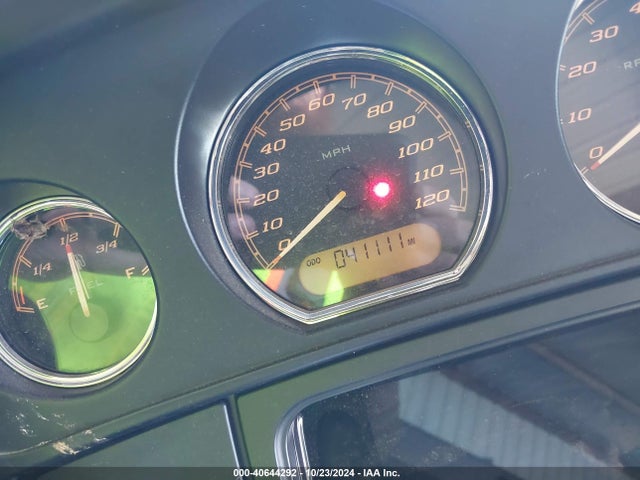 2019 HARLEY-DAVIDSON FLHTCU 1HD1FCC1XKB656415 Photo 6