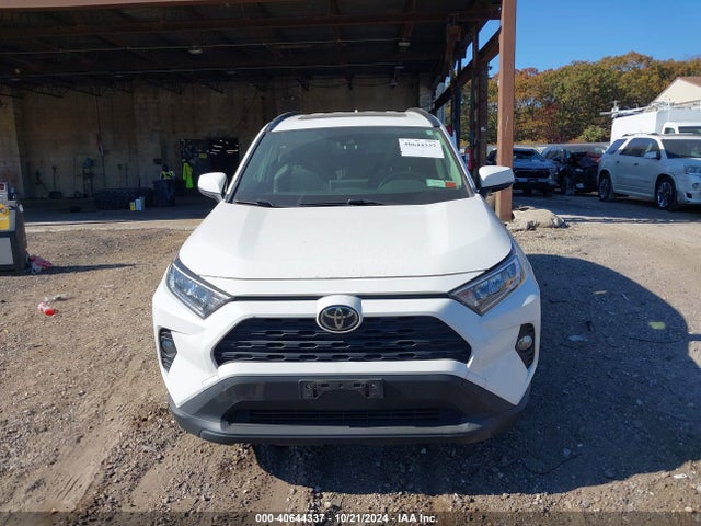 Toyota Rav4 Xle Premium 2019 JTMA1RFV7KD041505 Image 12