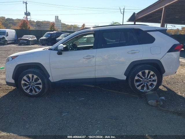 Toyota Rav4 Xle Premium 2019 JTMA1RFV7KD041505 Image 14