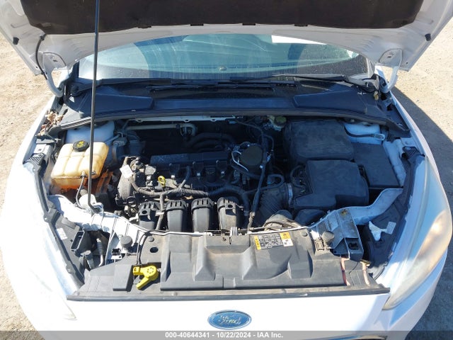 Ford FOCUS SE 2016 1FADP3K22GL308086 Image 10