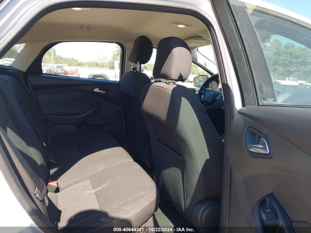 Ford FOCUS SE 2016 1FADP3K22GL308086 Image 8