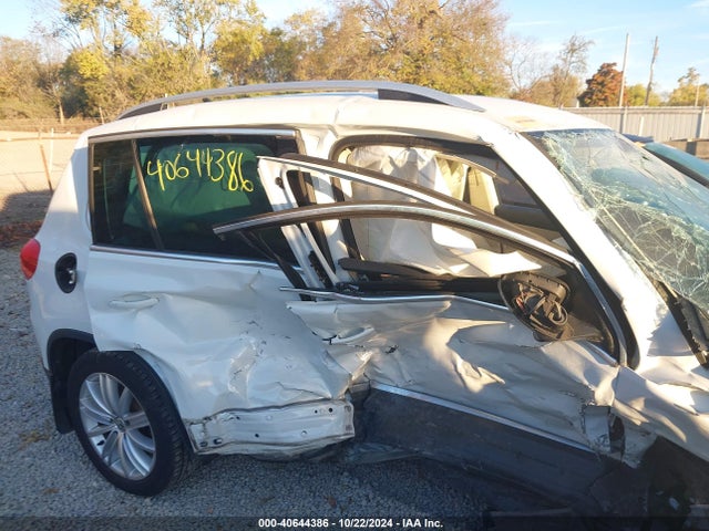 Volkswagen TIGUAN SE 2014 WVGBV3AX0EW568367 Image 20
