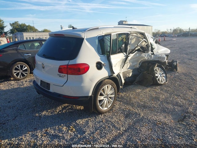 WVGBV3AX0EW568367 Volkswagen TIGUAN SE