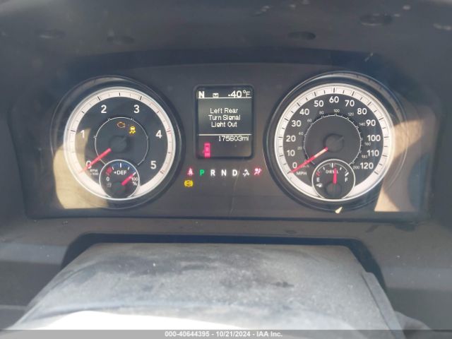 3C6UR5CL5JG415684 RAM 2500 Tradesman  4x4 6'4 Box