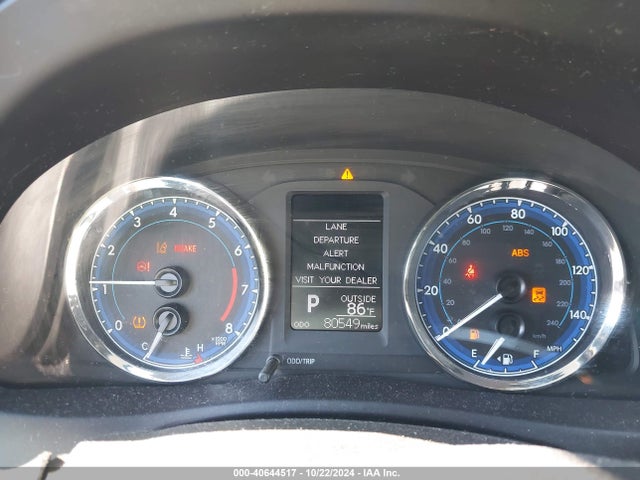 Toyota COROLLA LE 2018 5YFBURHE4JP813804 Image 7
