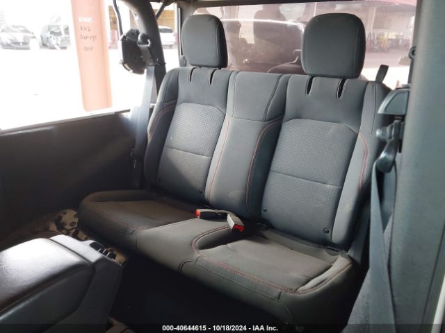 1C4HJXCG6JW168483 Jeep Wrangler Rubicon 4x4