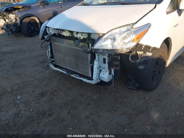 JTDKN3DUXE0360621 Toyota Prius