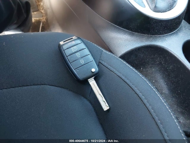 KIA Soul 2016 KNDJN2A29G7822198 Image 11