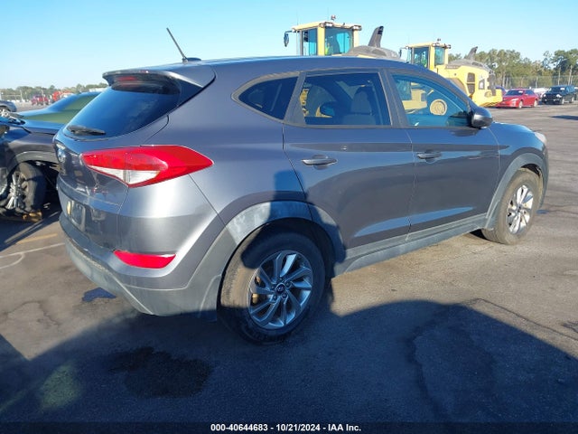 Hyundai TUCSON SE 2016 KM8J23A44GU136017 Image 4