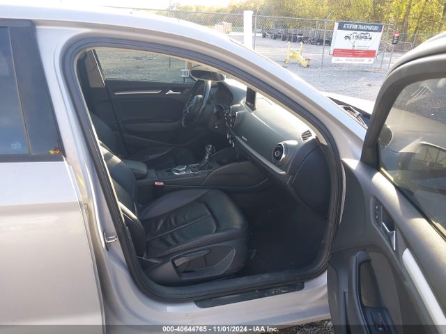 Audi A3 2.0t Premium 2015 WAUBFGFF0F1055723 Image 5