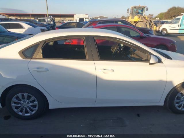 3KPF24AD6ME300457 KIA FORTE FE