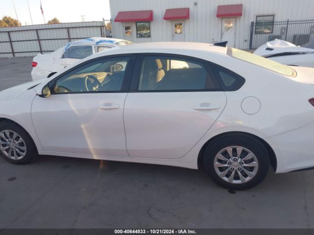 3KPF24AD6ME300457 KIA FORTE FE