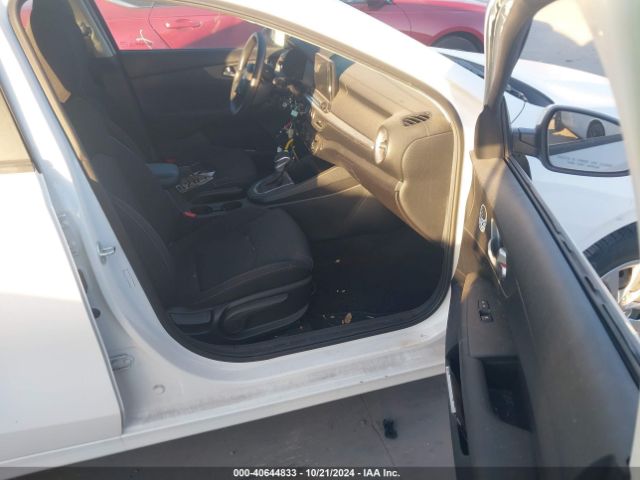 3KPF24AD6ME300457 KIA FORTE FE