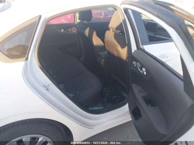 3KPF24AD6ME300457 KIA FORTE FE