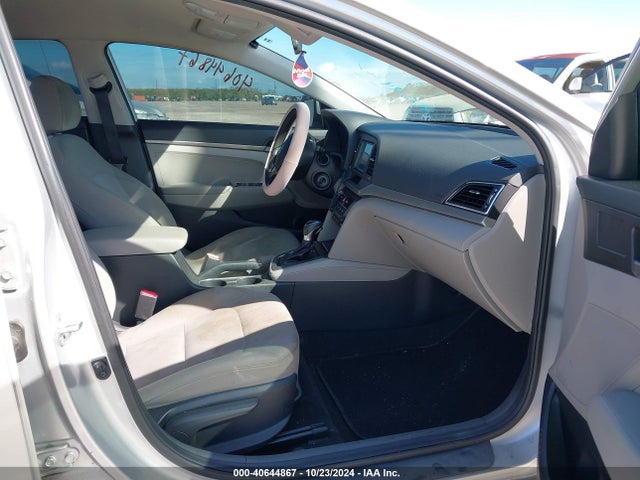 Hyundai ELANTRA SE 2017 5NPD74LF8HH206539 Image 5