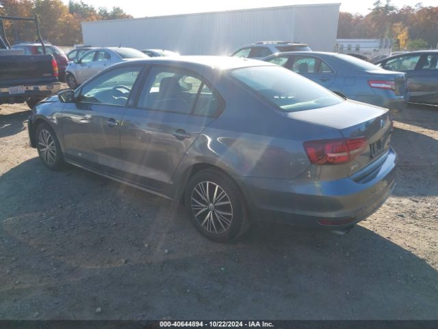 3VWB67AJ9JM215685 Volkswagen Jetta 1.4t Se/1.4t Wolfsburg Edition