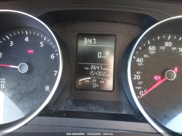 3VWB67AJ9JM215685 Volkswagen Jetta 1.4t Se/1.4t Wolfsburg Edition