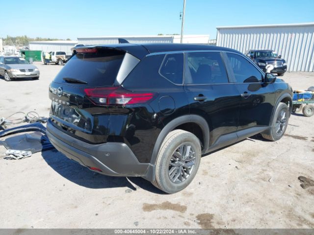 5N1AT3AA3MC676222 Nissan Rogue S Fwd
