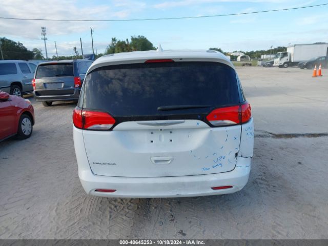 2C4RC1CG5HR677947 Chrysler Pacifica Lx