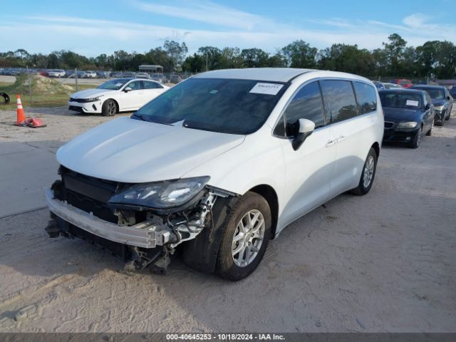 2C4RC1CG5HR677947 Chrysler Pacifica Lx
