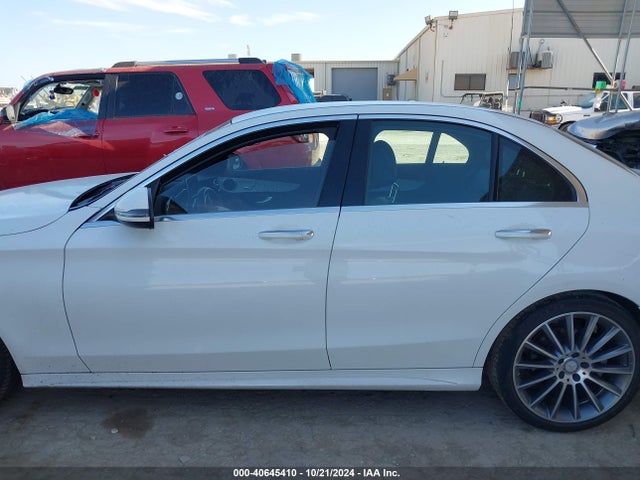 55SWF4JB8GU145538 Mercedes-Benz C 300 Luxury/sport
