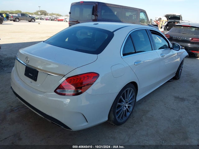 55SWF4JB8GU145538 Mercedes-Benz C 300 Luxury/sport
