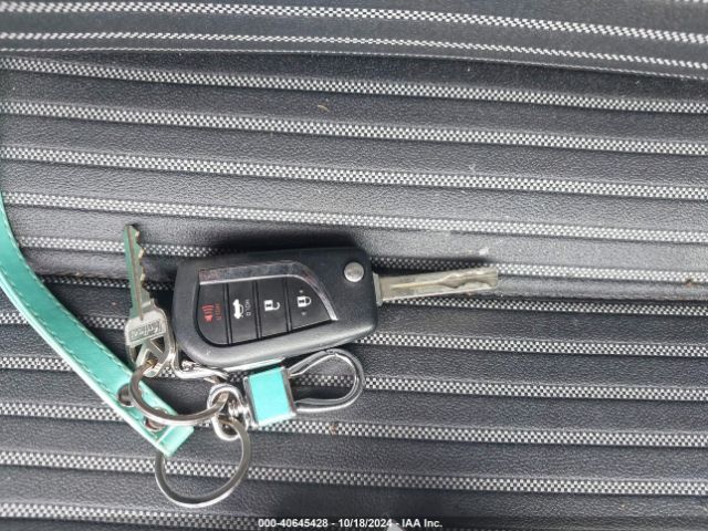 4T1B11HK5KU261763 Toyota CAMRY SE