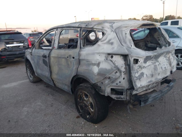 Ford ESCAPE S 2019 1FMCU0F72KUB94589 Image 3