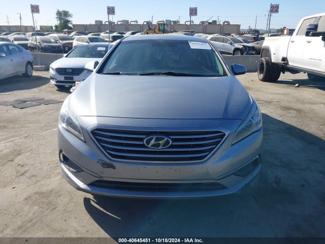Hyundai SONATA SE 2016 5NPE24AF2GH362998 Image 12