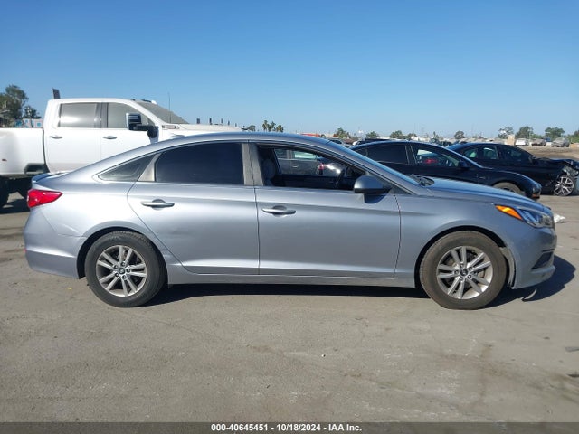 Hyundai SONATA SE 2016 5NPE24AF2GH362998 Image 13