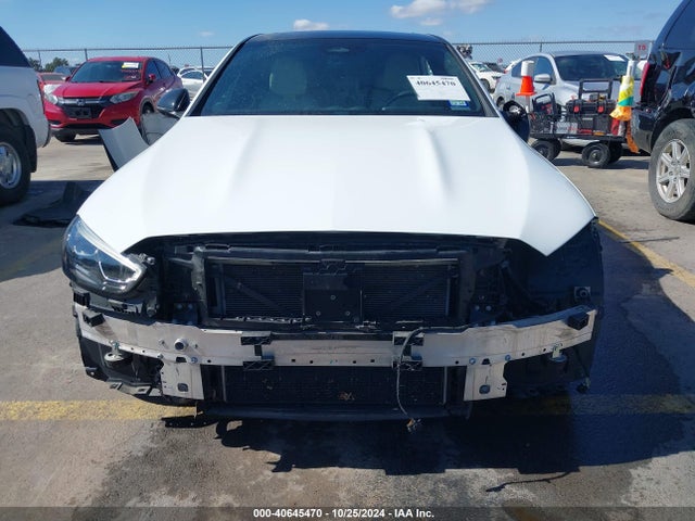 W1KAF4GB1PR093138 Mercedes-Benz C 300 Sedan