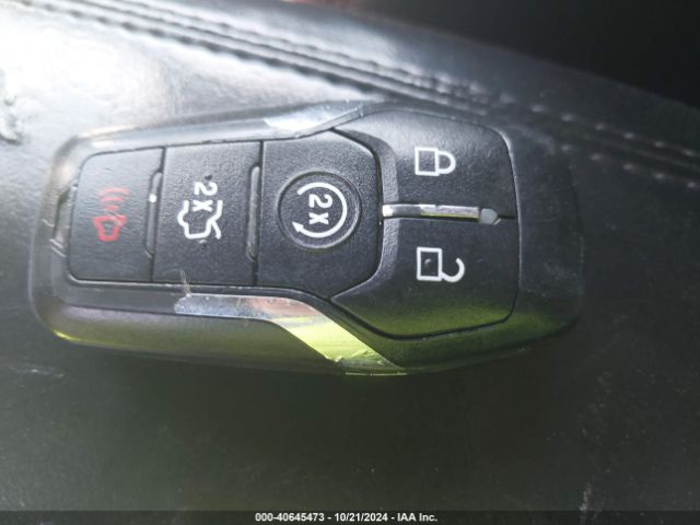 5LMCJ2C97GUJ28098 Lincoln MKC SELECT