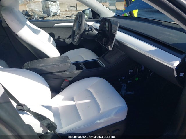 2024 TESLA MODEL Y 7SAYGDEE3RA286595 Photo 4