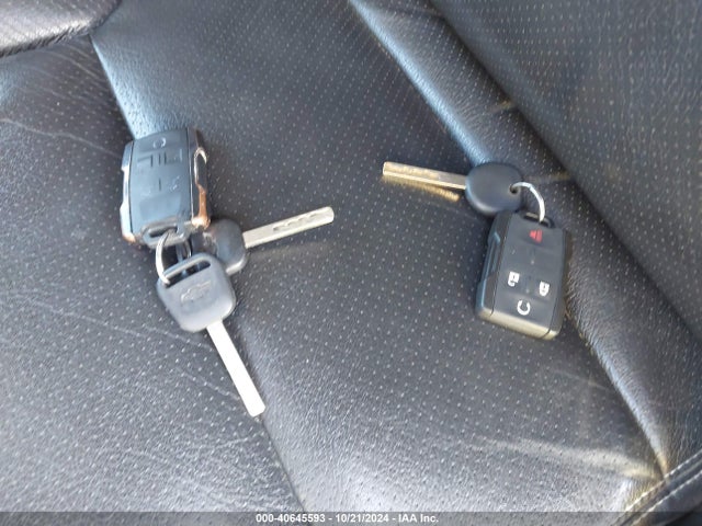 40645593 :رقم المزاد ، 1GNSKAKC1FR240492 vin ، 2015 Chevrolet Tahoe Ls مزاد بيع