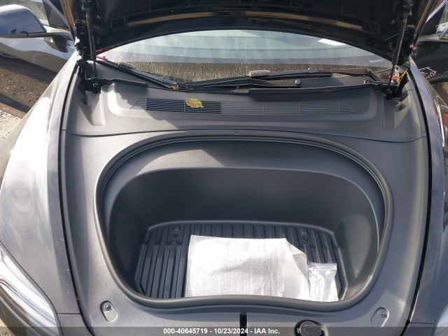2024 TESLA MODEL 3 5YJ3E1EA0RF864261 Photo 9