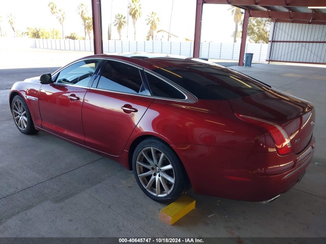 2011 JAGUAR XJ SAJWA1CB3BLV16950 Photo 2