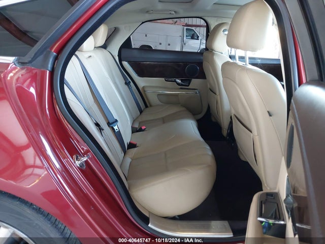 2011 JAGUAR XJ SAJWA1CB3BLV16950 Photo 7