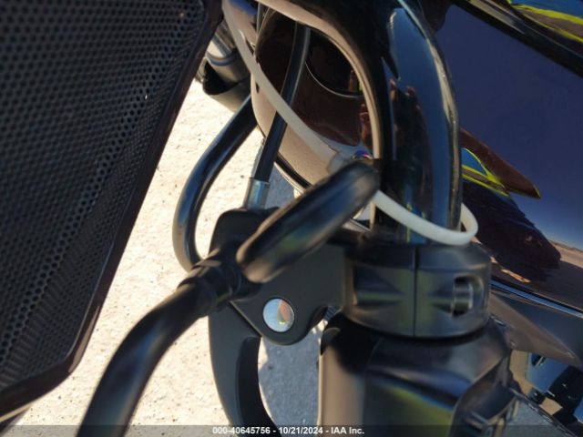 2021 INDIAN MOTORCYCLE CO. CHIEFTAIN 56KTCDBB6M3393642 Photo 10