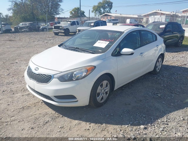 KIA FORTE LX 2016 KNAFK4A69G5588148 Image 2