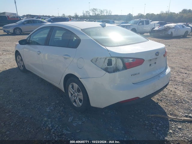 KIA FORTE LX 2016 KNAFK4A69G5588148 Image 3