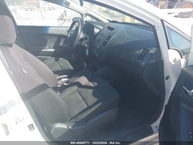 KIA FORTE LX 2016 KNAFK4A69G5588148 Image 5