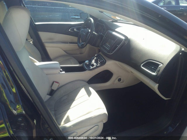 Chrysler 200 Limited 2015 1C3CCCAB5FN759006 Image 5