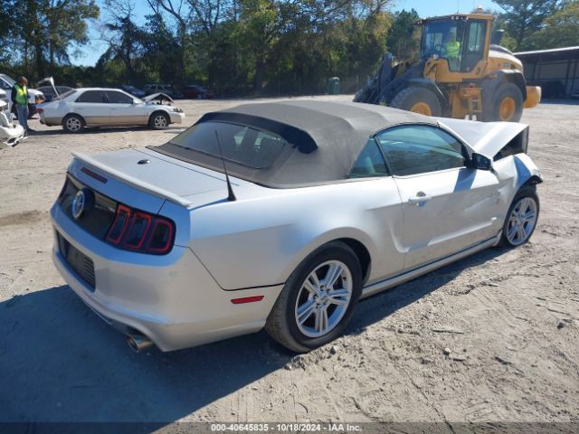 1ZVBP8EMXE5238055 Ford Mustang V6 Premium