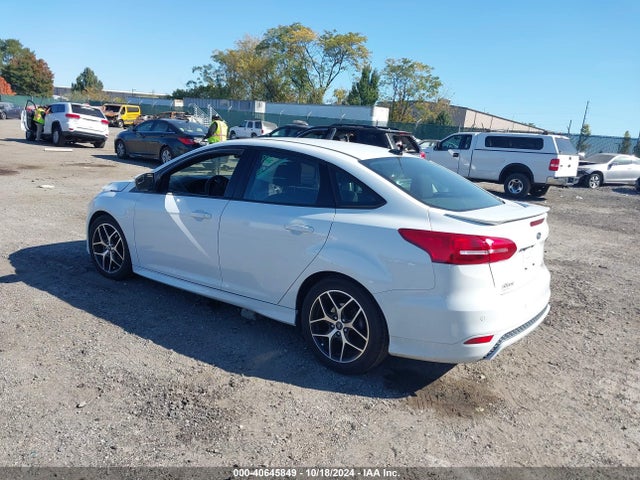Ford FOCUS SE 2016 1FADP3F2XGL349995 Image 3